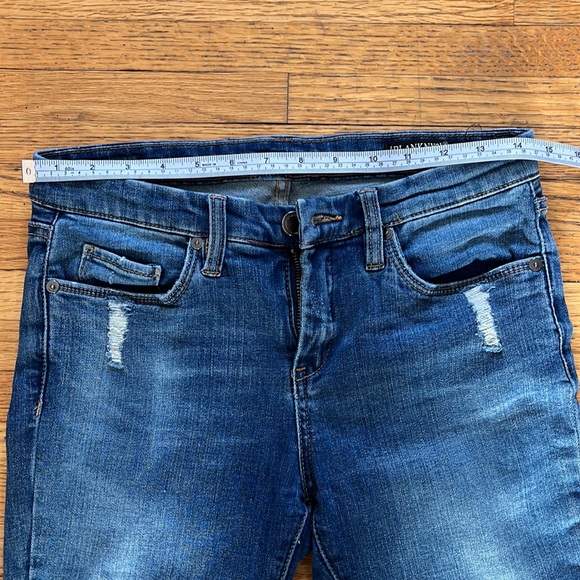 Blank NYC Classic Skinny Distressed Jeans - Picture 10 of 11